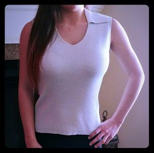 Like new MaxAzria v-neck collared top